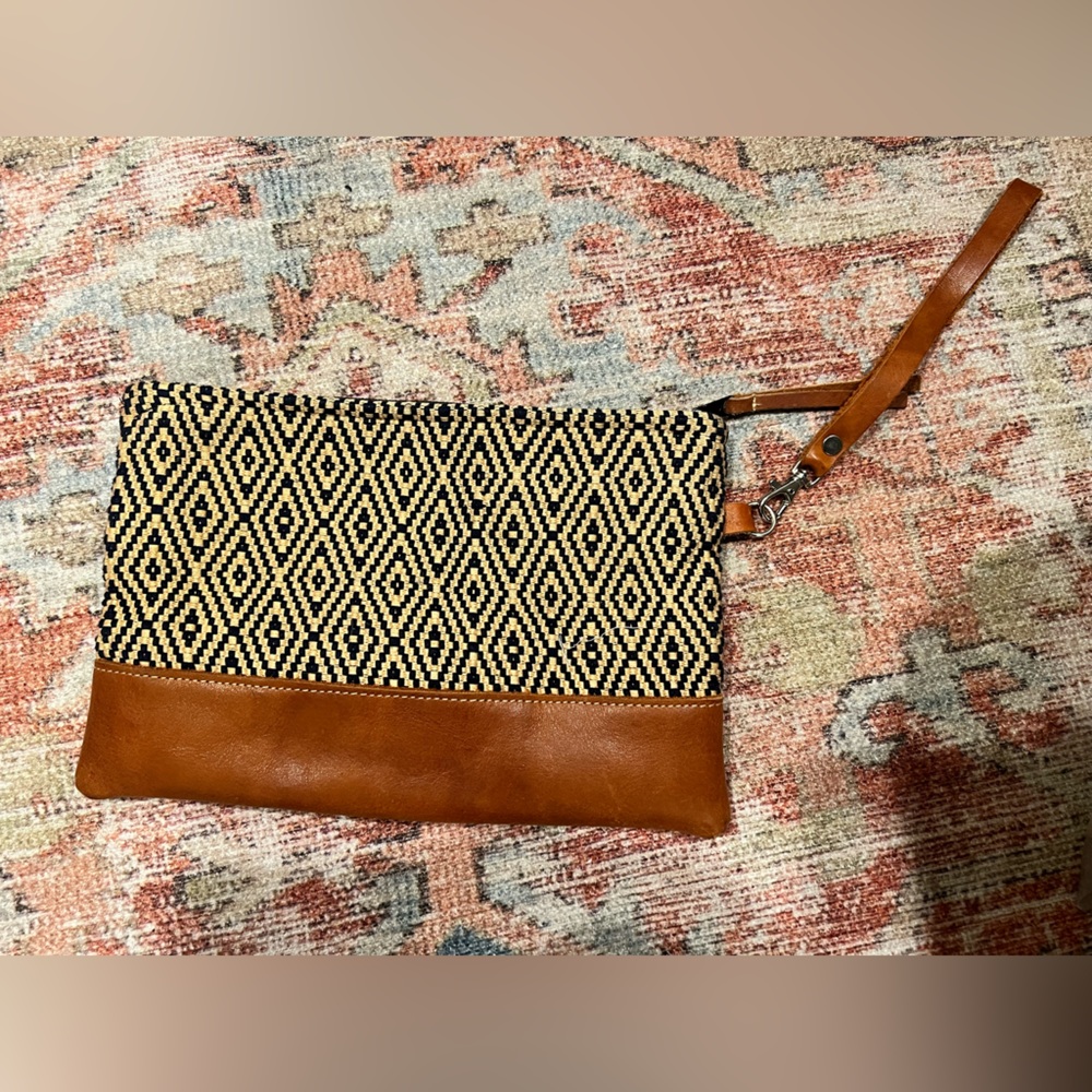 Altiplano Clutch/Wristlet